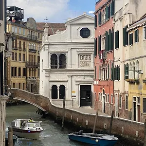 Apartment True 2 Bedrooms In The Heart Of Castello