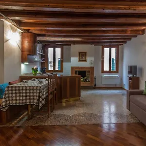 Apartment Calle Del Forno